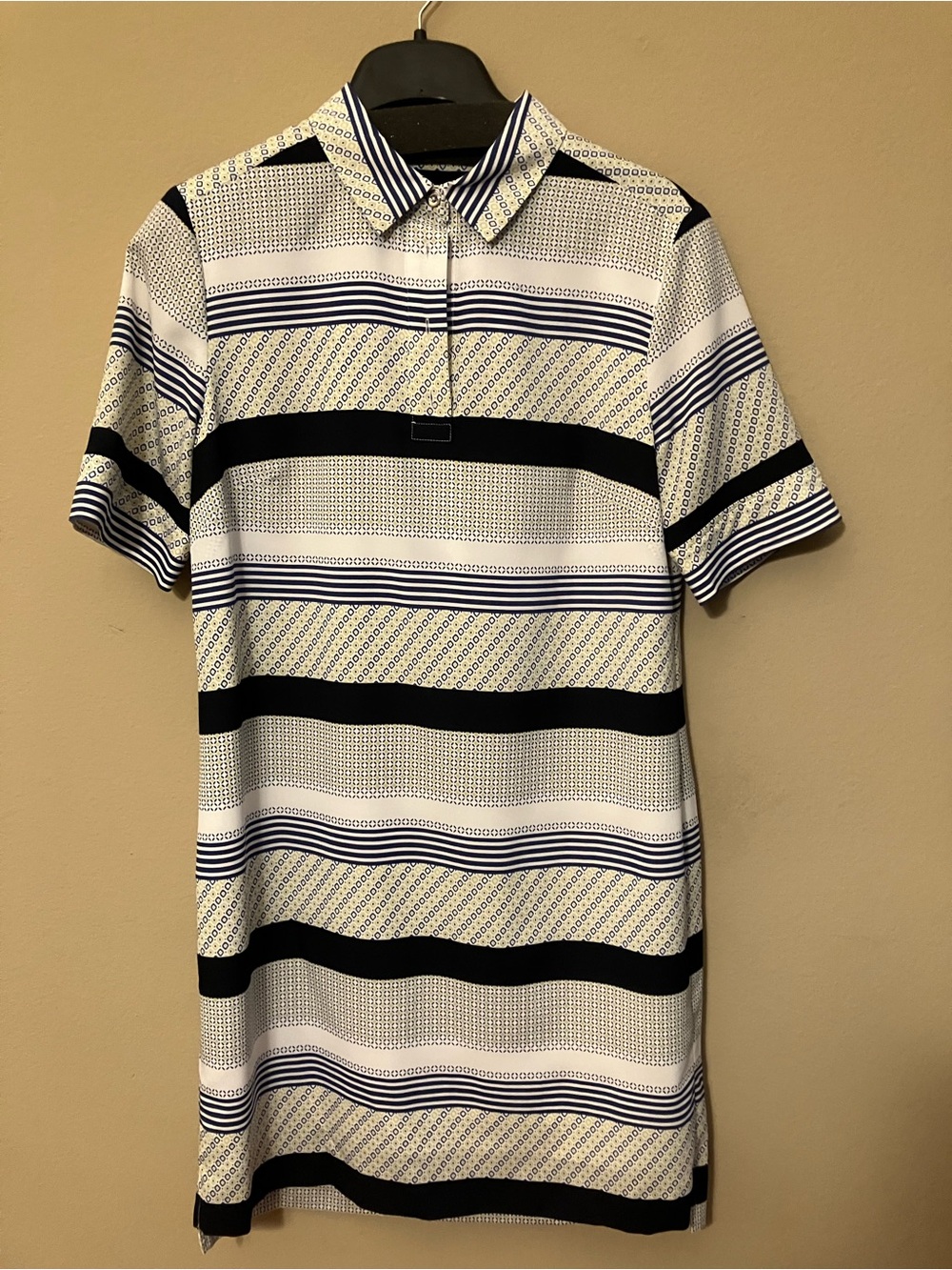 Women’s fully lined dress is adorable on.